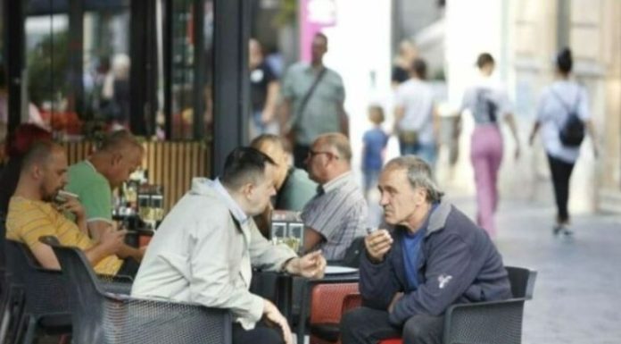 Evo kolika je penzija sa 15, a kolika sa 40 godina radnog staža? Evo kolika je penzija sa 15, a kolika sa 40 godina radnog staža? - featured image