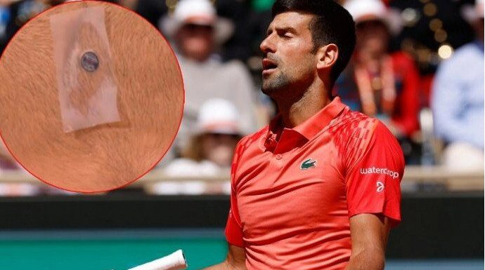 ĐOKOVIĆ SKINUO MAJICU, A ONDA SU LJUDIMA PALE VILICE???”! Ljudi u neverici zbog ŠOK prizora – šta je ovo na Novakovim grudima?! ĐOKOVIĆ SKINUO MAJICU, A ONDA SU LJUDIMA PALE VILICE???”! Ljudi u neverici zbog ŠOK prizora – šta je ovo na Novakovim grudima?! - featured image