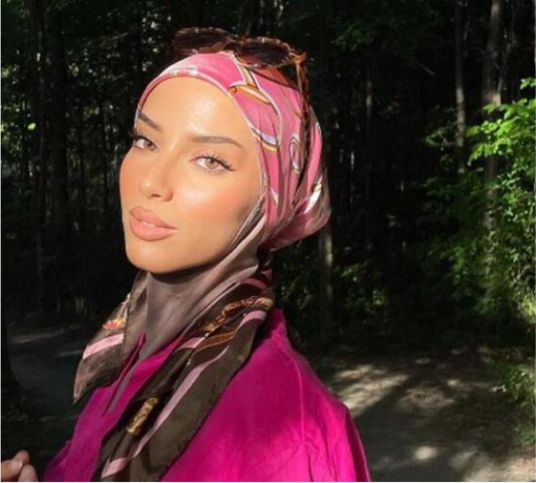 Arapkinje i posle 50. godine imaju lice kao devojke, borama ni traga: Bake ih naučile da prave serum od kog koža blista - featured image Arapkinje i posle 50. godine imaju lice kao devojke, borama ni traga: Bake ih naučile da prave serum od kog koža blista - featured image