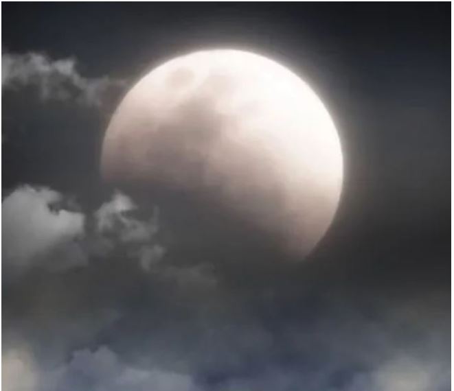 VEČERAS JE DUPLI PUN MJESEC i ZA OVA 3 ZNAKA počinje MAGIČAN PERIOD kakav se dešava jednom u životu - featured image VEČERAS JE DUPLI PUN MJESEC i ZA OVA 3 ZNAKA počinje MAGIČAN PERIOD kakav se dešava jednom u životu - featured image